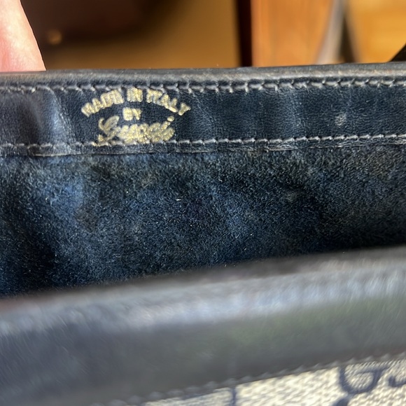 Gucci Monogram Canvas and Leather Shoulder Bag - Picture 4 of 12